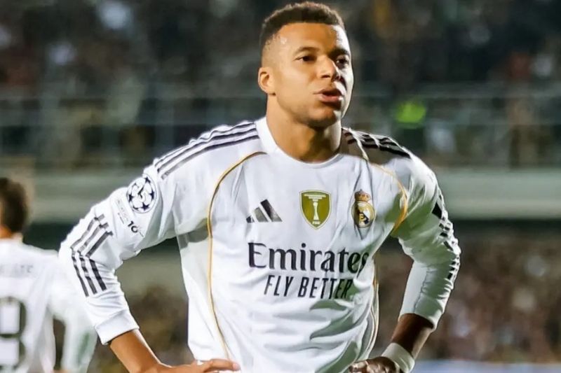 Thời thơ ấu và Những bước chân đầu tiên tại Bondy của Kylian Mbappé