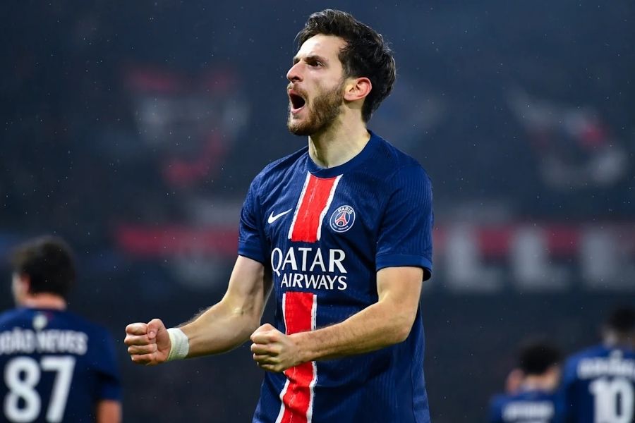 Khvicha Kvaratskhelia: Hành trình từ Gruzia đến đỉnh cao PSG